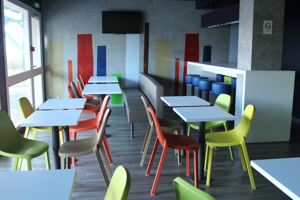 Hotel Ibis Budget Laval Bonchamp Les Laval Luaran gambar