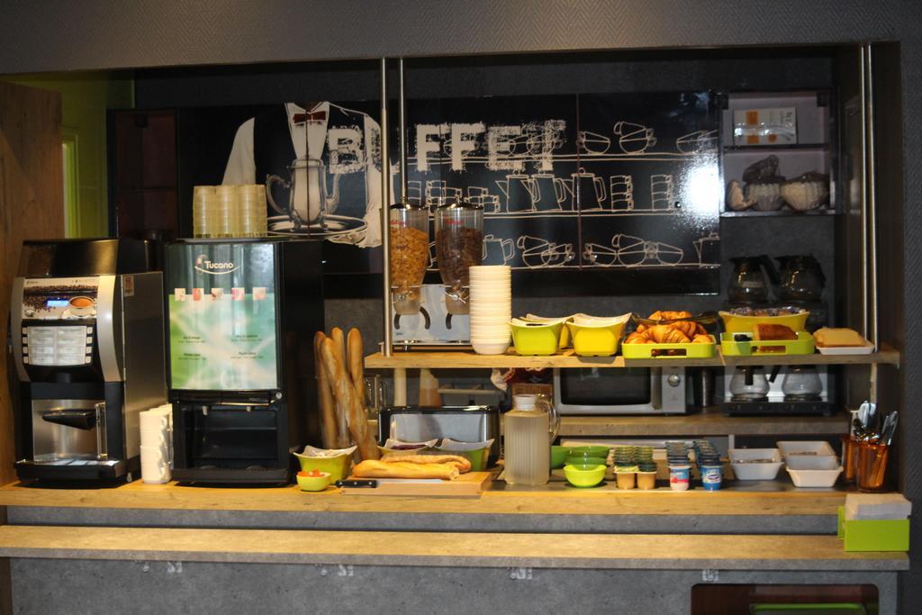 Hotel Ibis Budget Laval Bonchamp Les Laval Luaran gambar