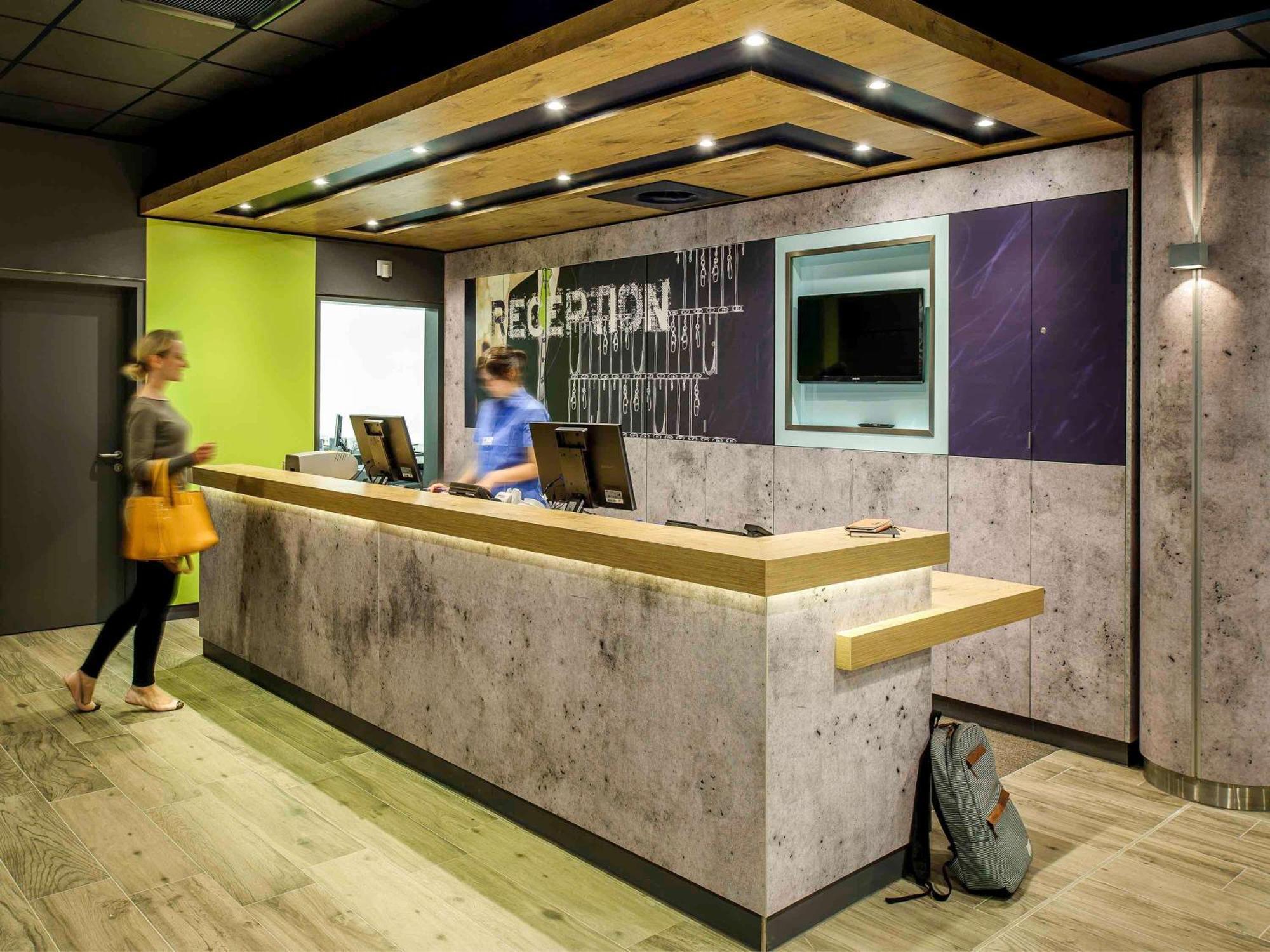 Hotel Ibis Budget Laval Bonchamp Les Laval Luaran gambar
