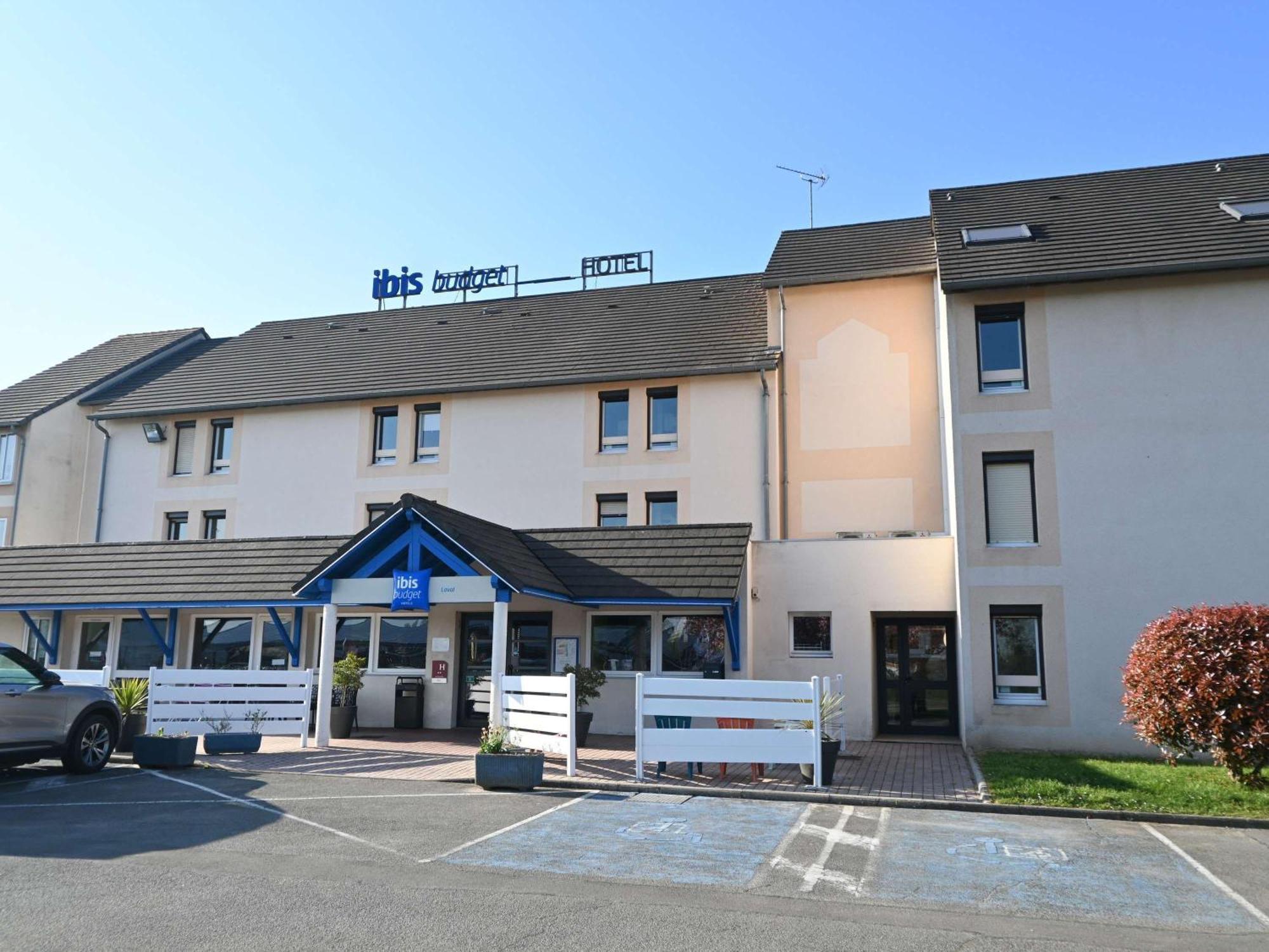 Hotel Ibis Budget Laval Bonchamp Les Laval Luaran gambar