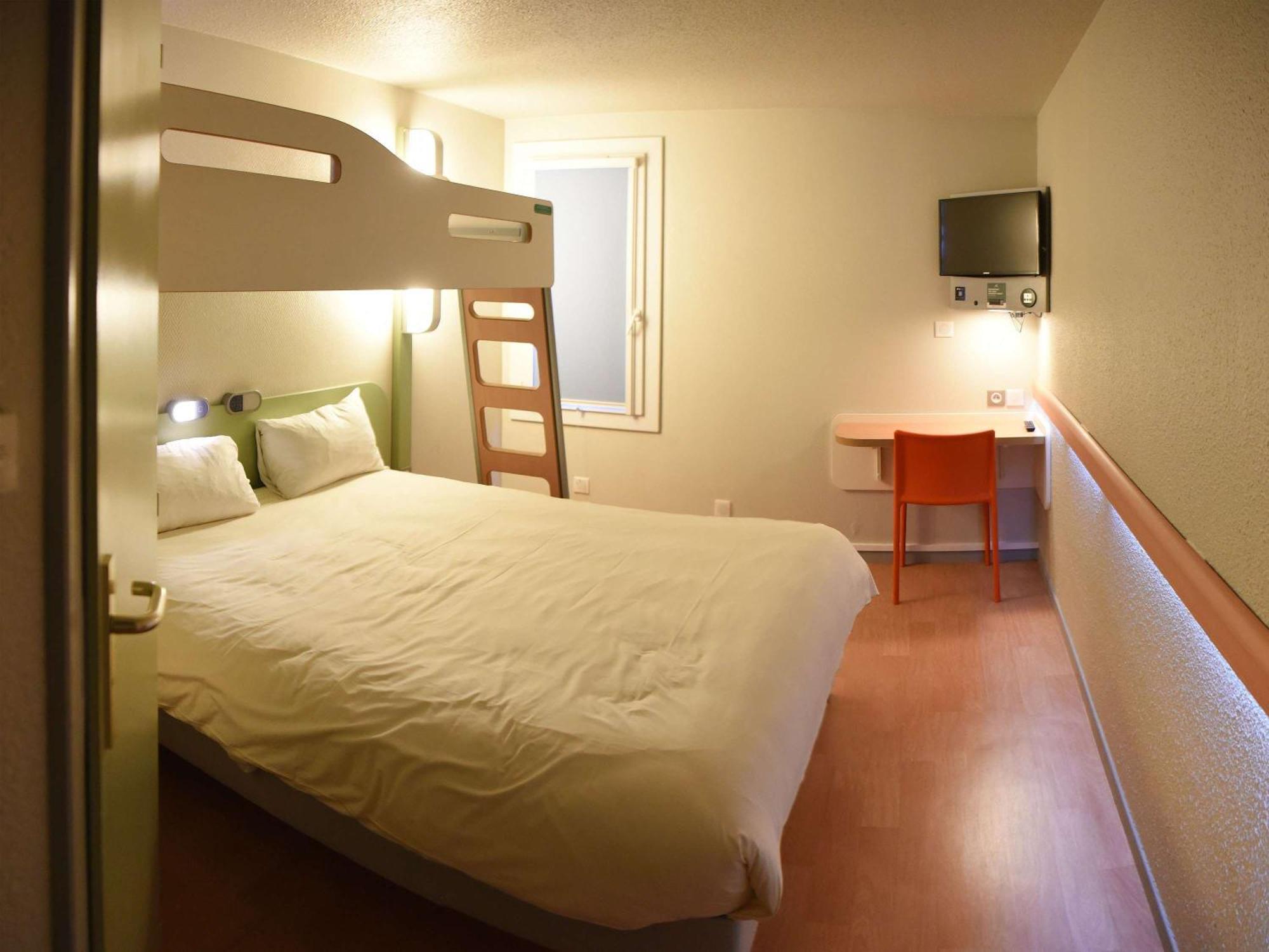 Hotel Ibis Budget Laval Bonchamp Les Laval Luaran gambar