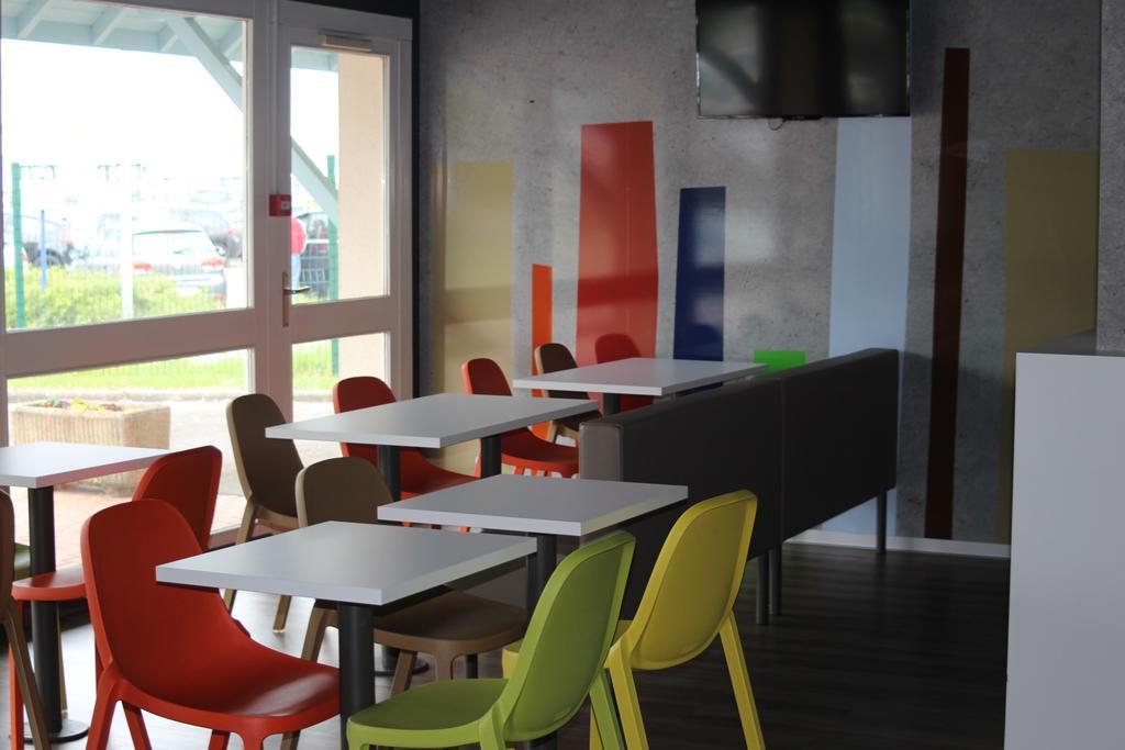 Hotel Ibis Budget Laval Bonchamp Les Laval Luaran gambar