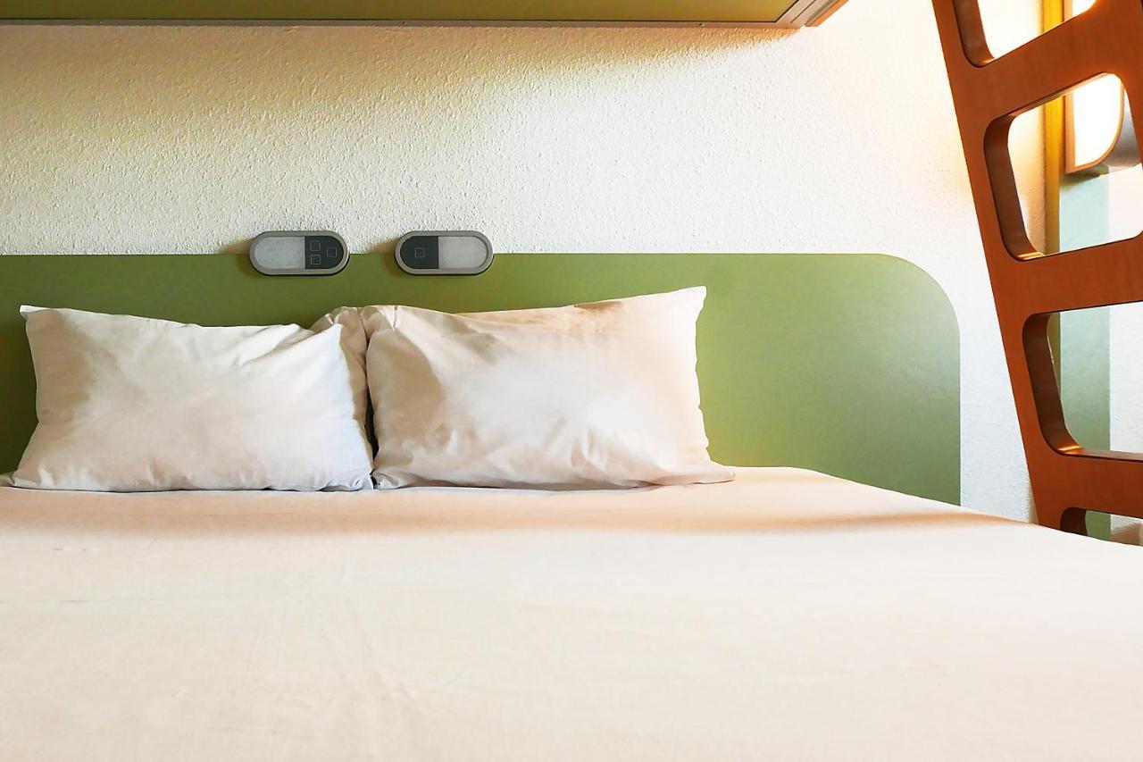 Hotel Ibis Budget Laval Bonchamp Les Laval Luaran gambar